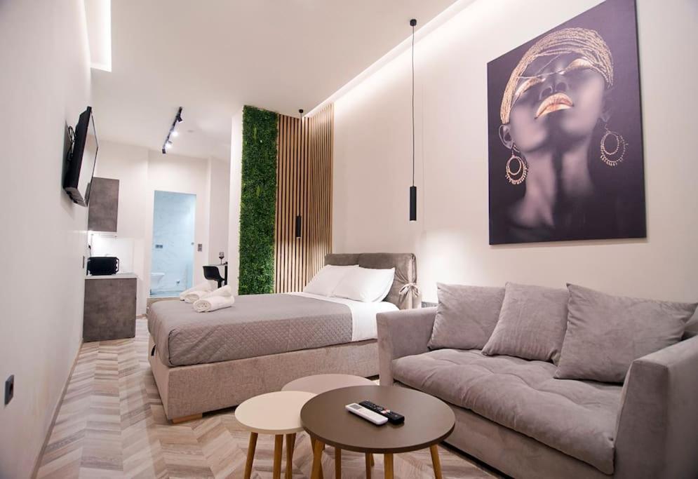 Apartment Joy's Modern-chic